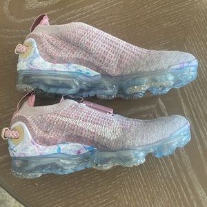 New women’s Nike shoes